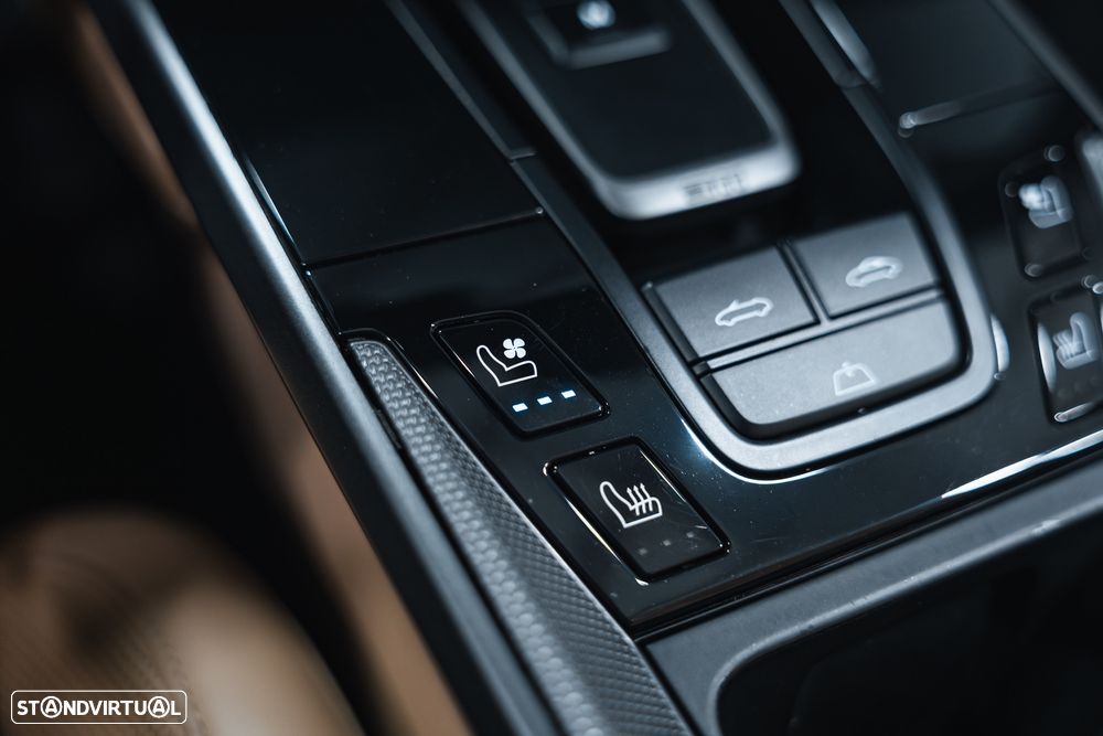 Porsche 911 (992) - 4