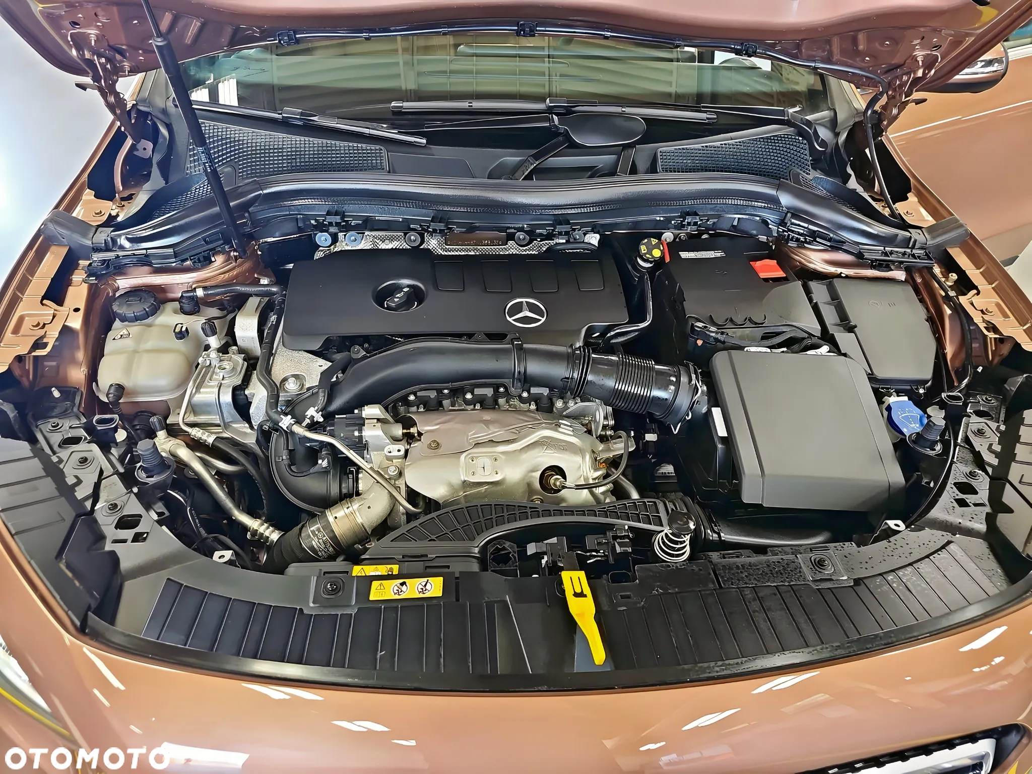 Mercedes-Benz GLA 250 4-Matic AMG Line - 13