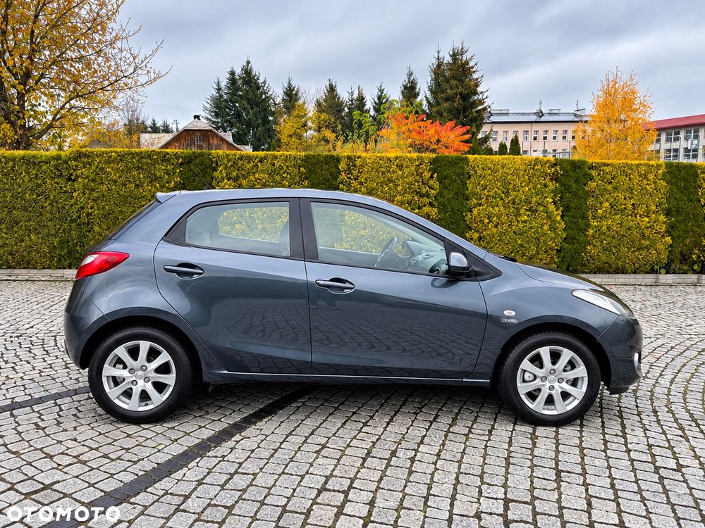 Mazda 2 - 16