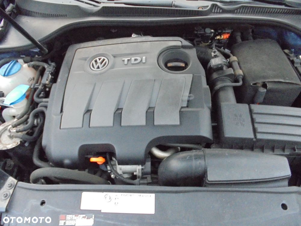 Volkswagen Golf 1.6 TDI DPF Comfortline - 20