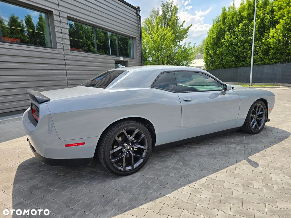 Dodge Challenger - 6