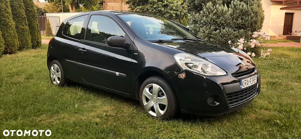 Renault Clio - 11