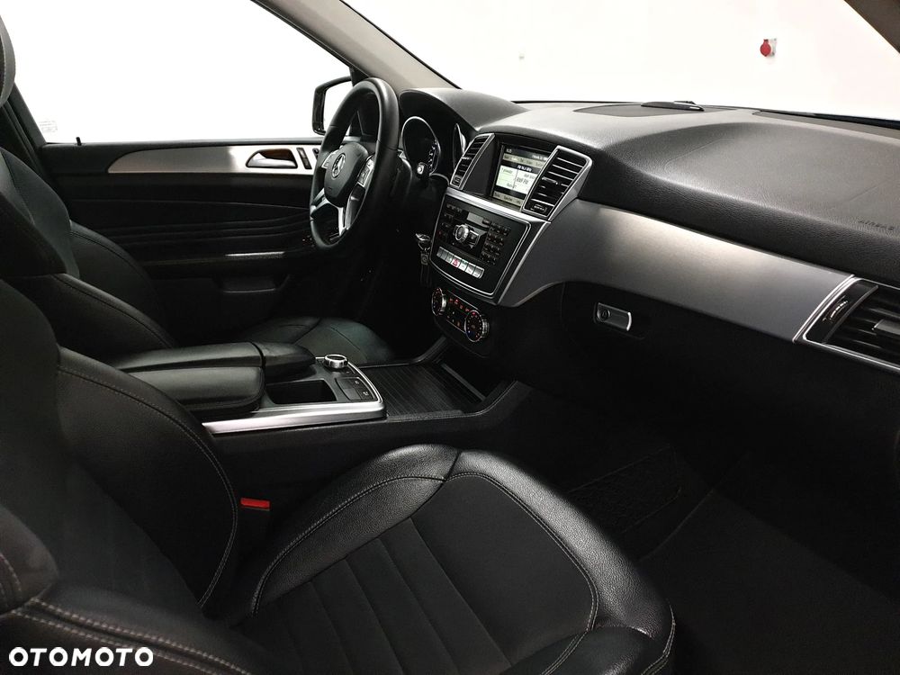 Mercedes-Benz ML 350 BlueTec 4-Matic - 22
