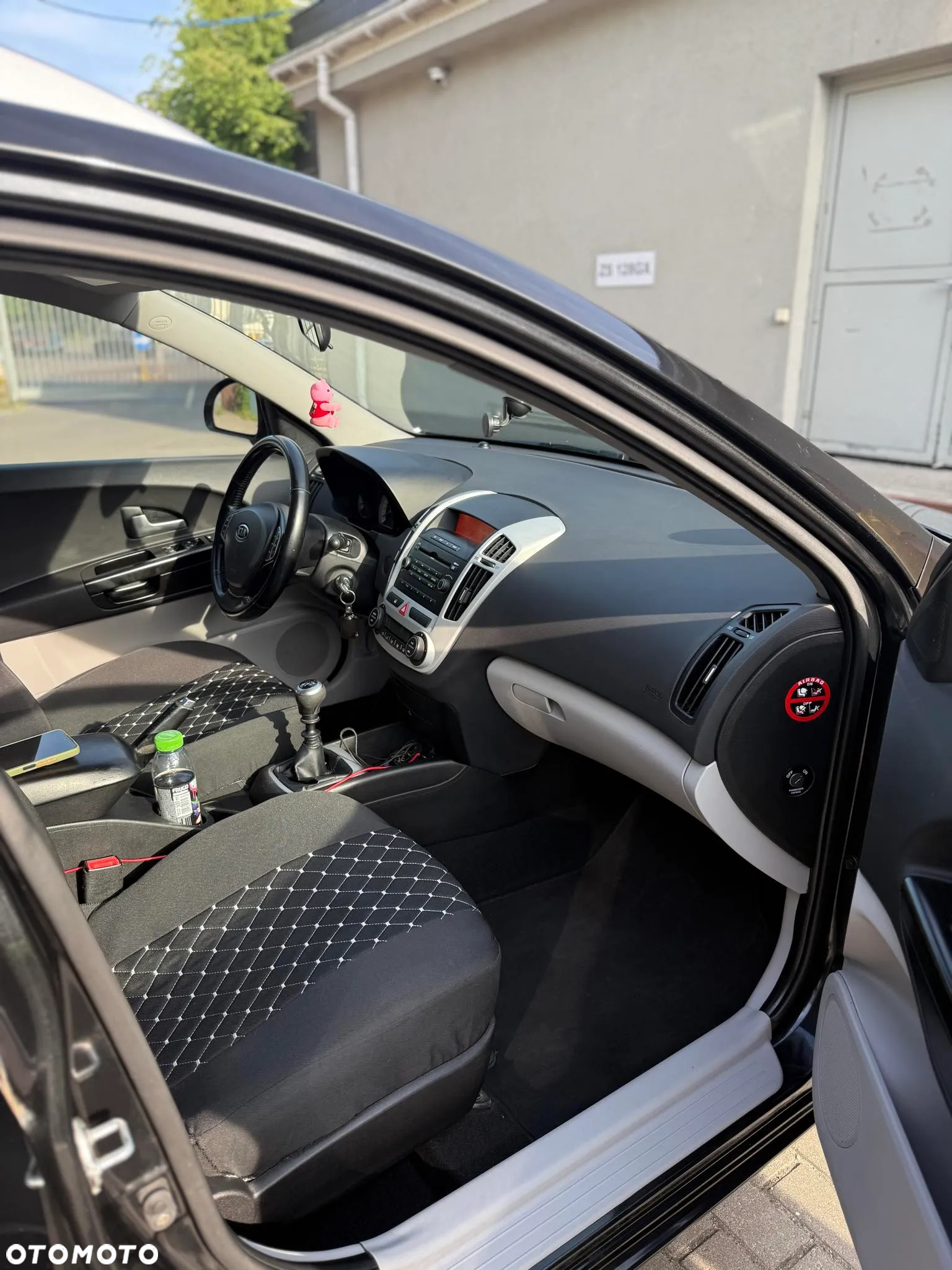 Kia Ceed - 11