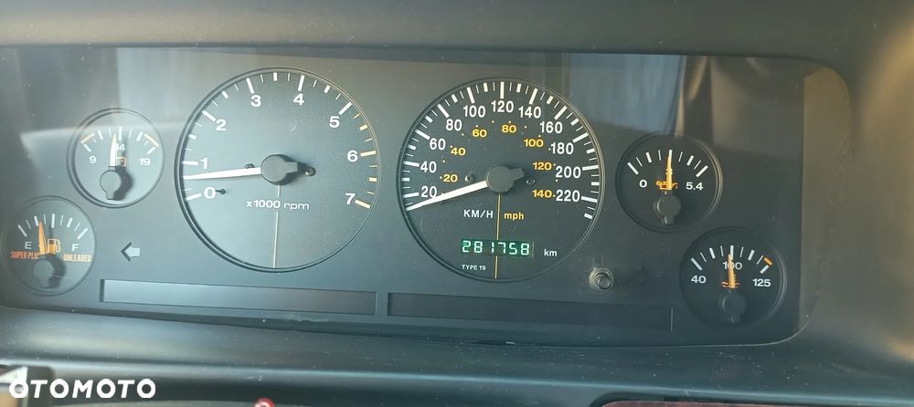 Jeep Grand Cherokee 5.9 Limited - 23
