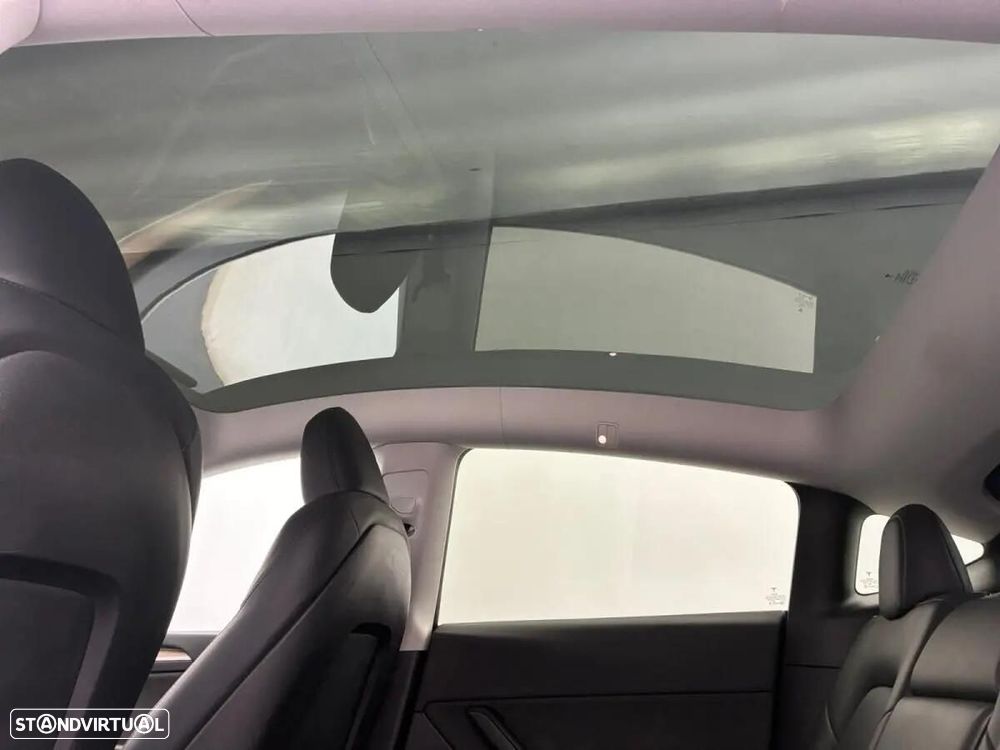 Tesla Model Y RWD - 13
