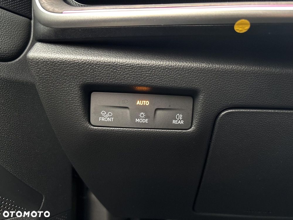 Skoda Superb 1.5 TSI L&K DSG - 23