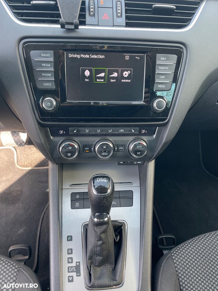 Skoda Octavia 1.6 TDI DSG Ambition - 14