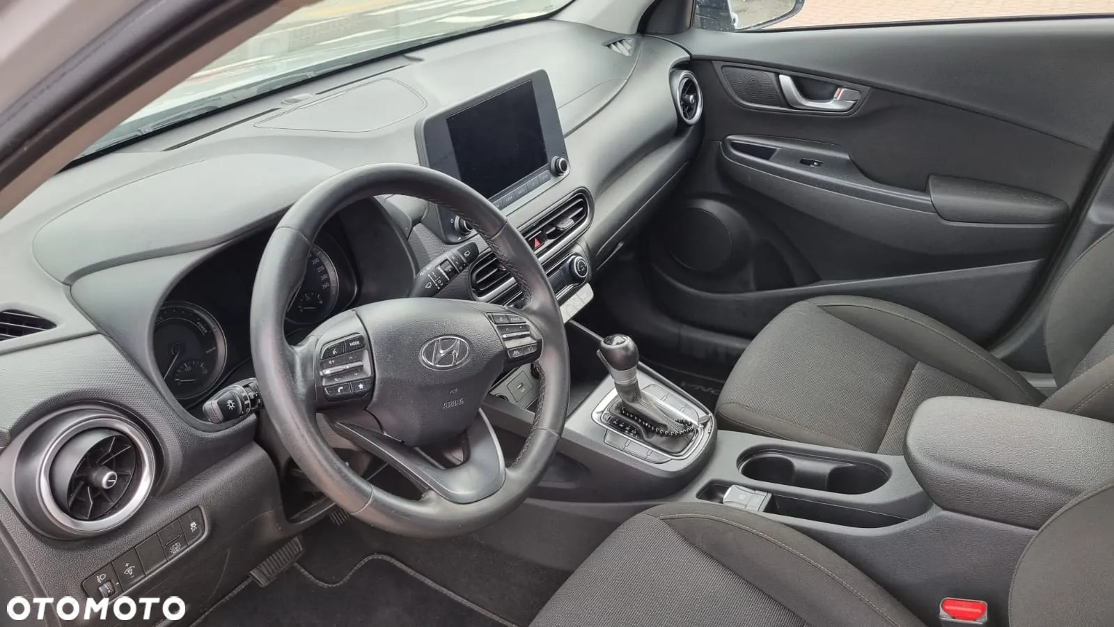 Hyundai Kona 1.6 GDI Hybrid Comfort DCT - 23