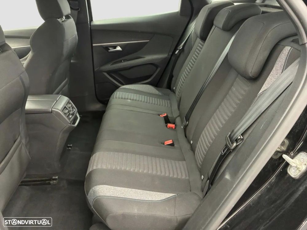 Peugeot 3008 PureTech 130 Stop & Start GPF EAT8 Active Pack - 11