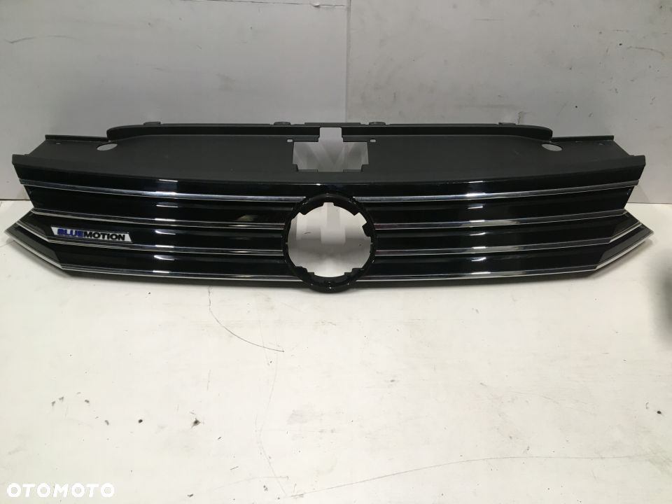 VW PASSAT B8 BLUEmotion GRILL ATRAPA 3G0853651B - 1