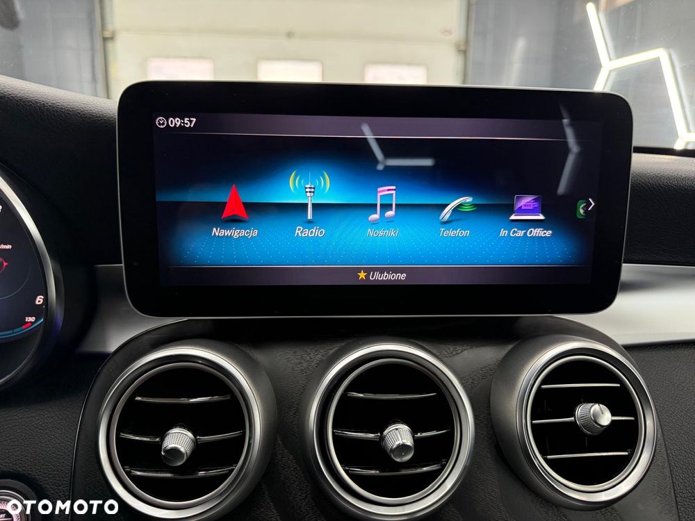 Mercedes-Benz Klasa C 300 d 4Matic 9G-TRONIC AMG Line - 19