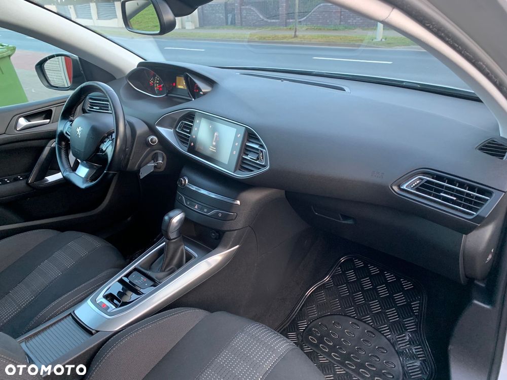 Peugeot 308 BlueHDi 120 EAT6 Stop & Start Business-Line - 23