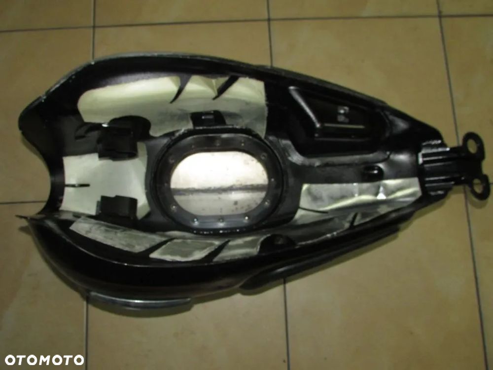 Triumph Bonneville T100 Zbiornik paliwa Bak - 4