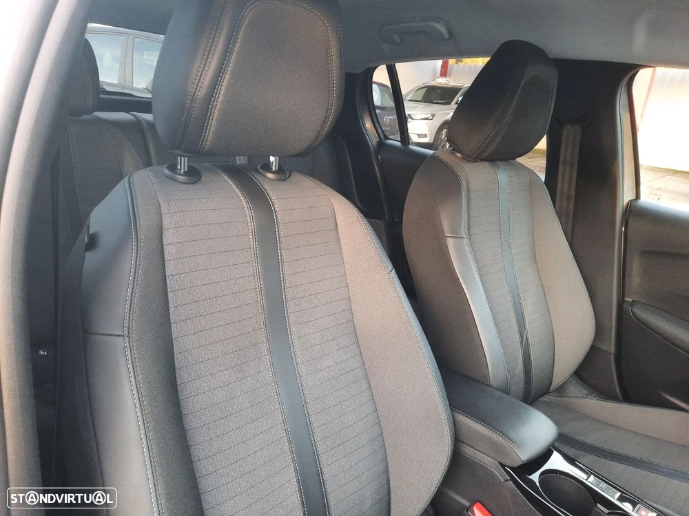 Peugeot 208 1.2 PureTech Allure Pack - 40