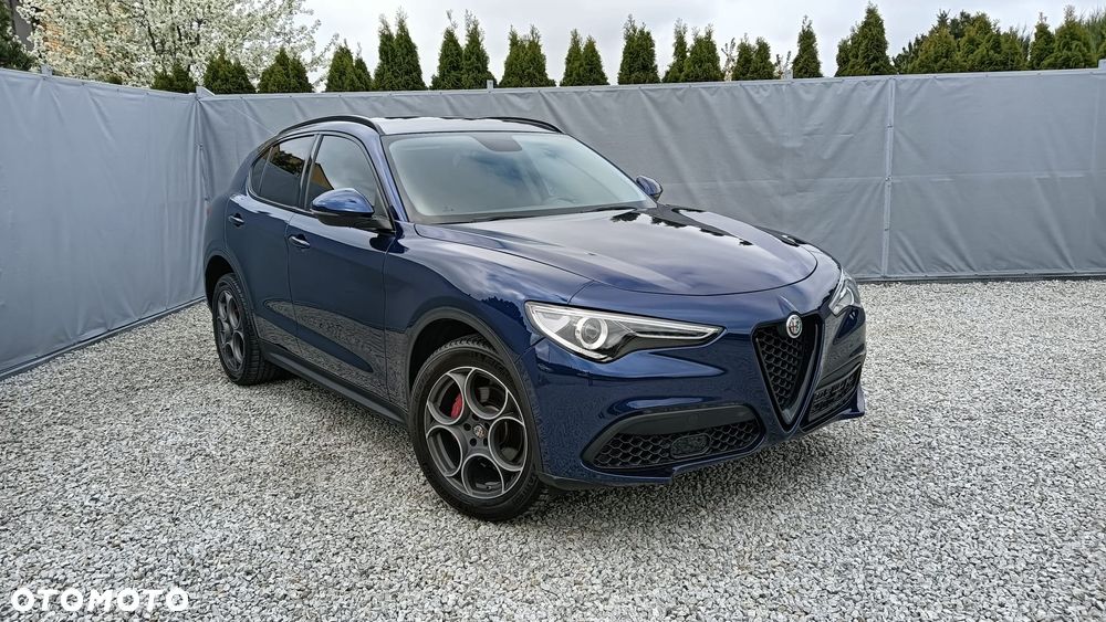 Alfa Romeo Stelvio 2.0 Turbo 16V AT8-Q4 Executive - 1