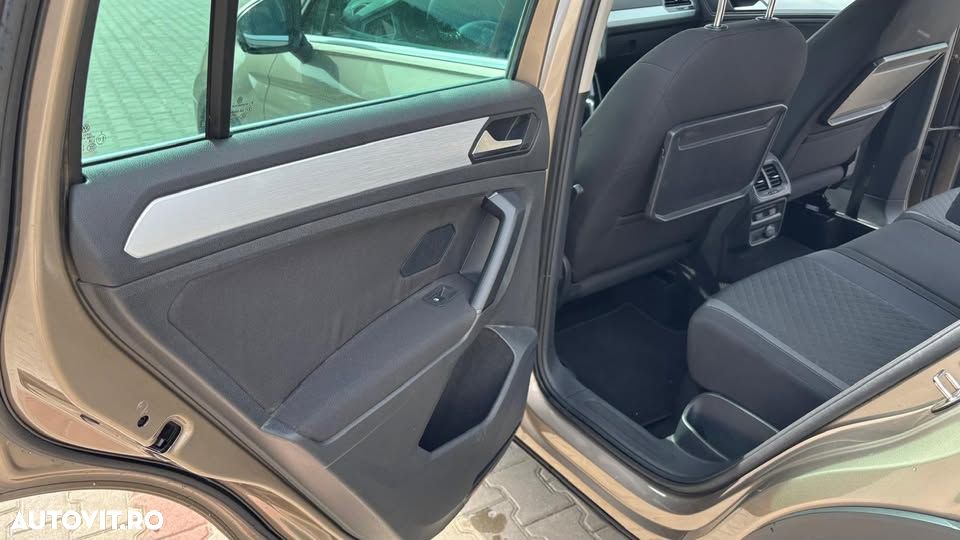 Volkswagen Tiguan 2.0 TDI 4Mot DSG Comfortline - 12