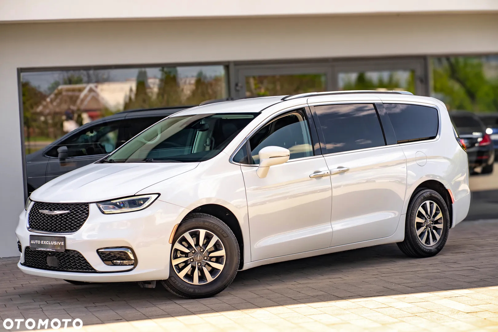 Chrysler Pacifica - 10