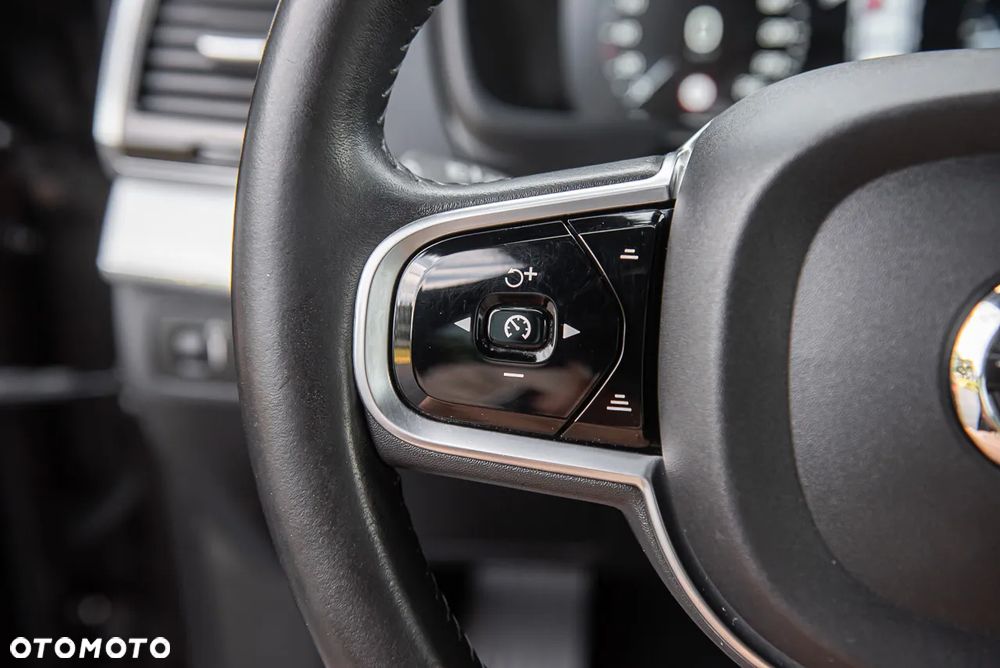 Volvo XC 90 D5 AWD R-Design - 19
