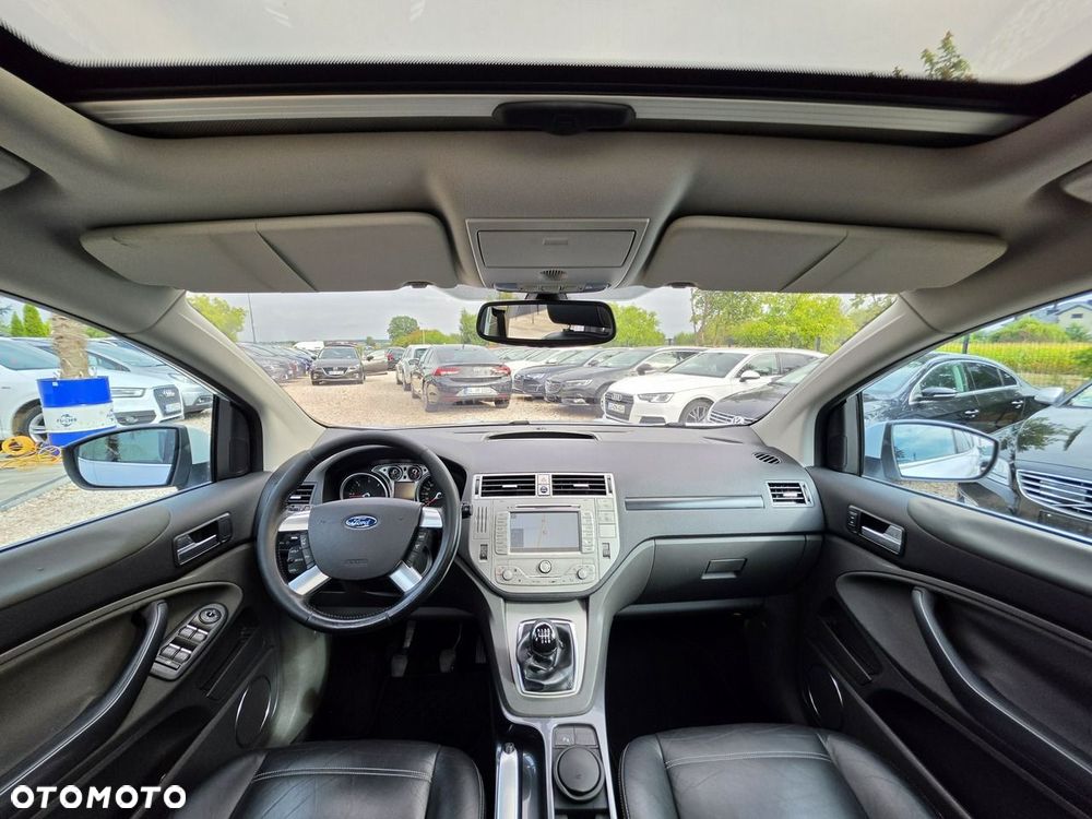 Ford Kuga 2.0 TDCi 4x4 Titanium - 37