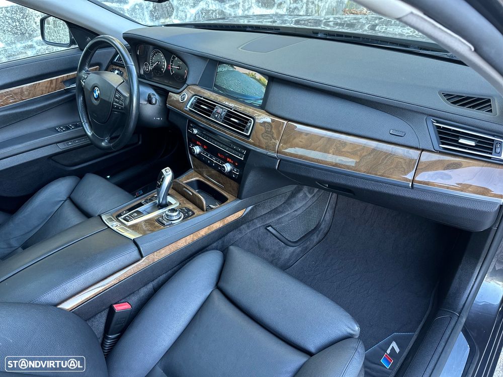 BMW 730 Ld - 29