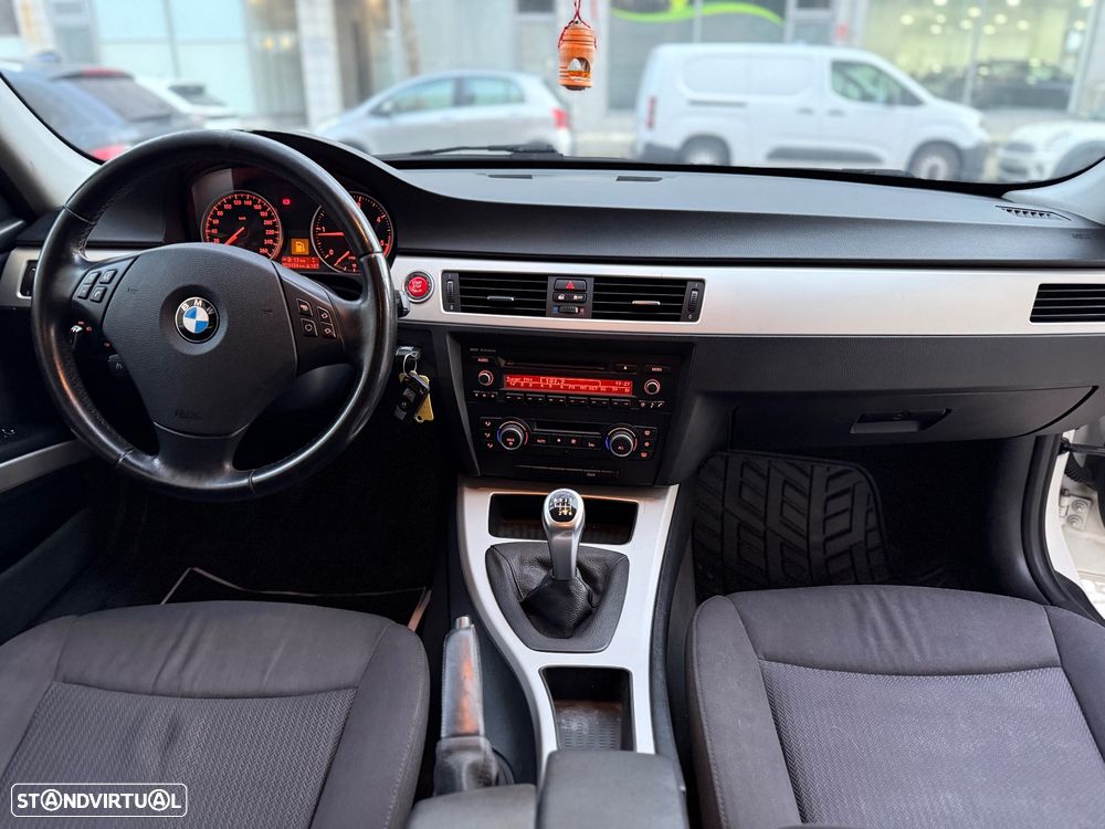 BMW 318 d DPF Edition Lifestyle - 15