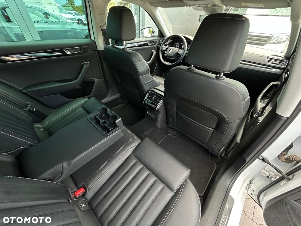 Skoda Superb 2.0 TDI SCR 4x4 L&K DSG - 10