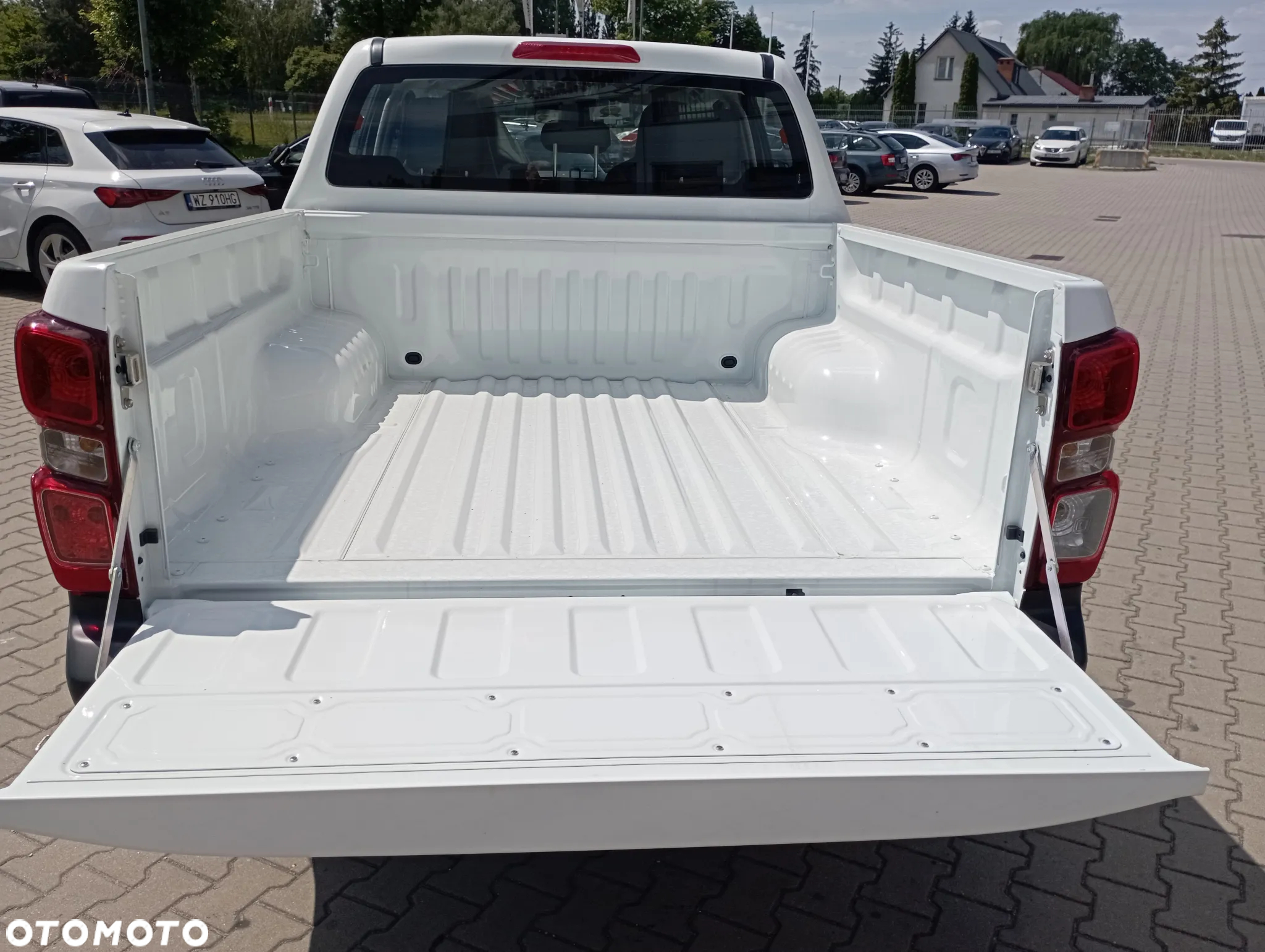 Isuzu D-Max 1.9 DC L - 10