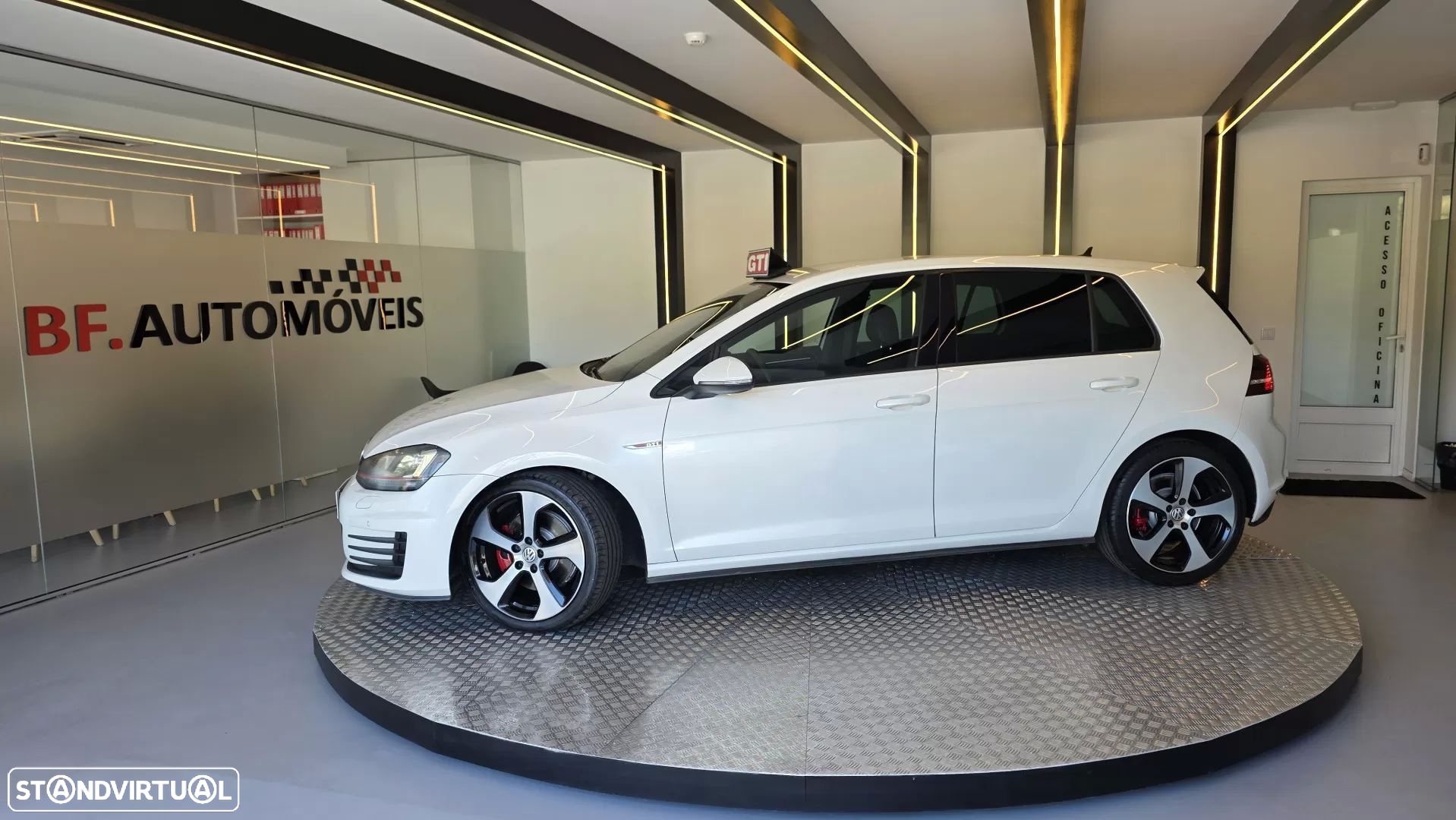 VW Golf 2.0 TSi GTi DSG Performance - 12