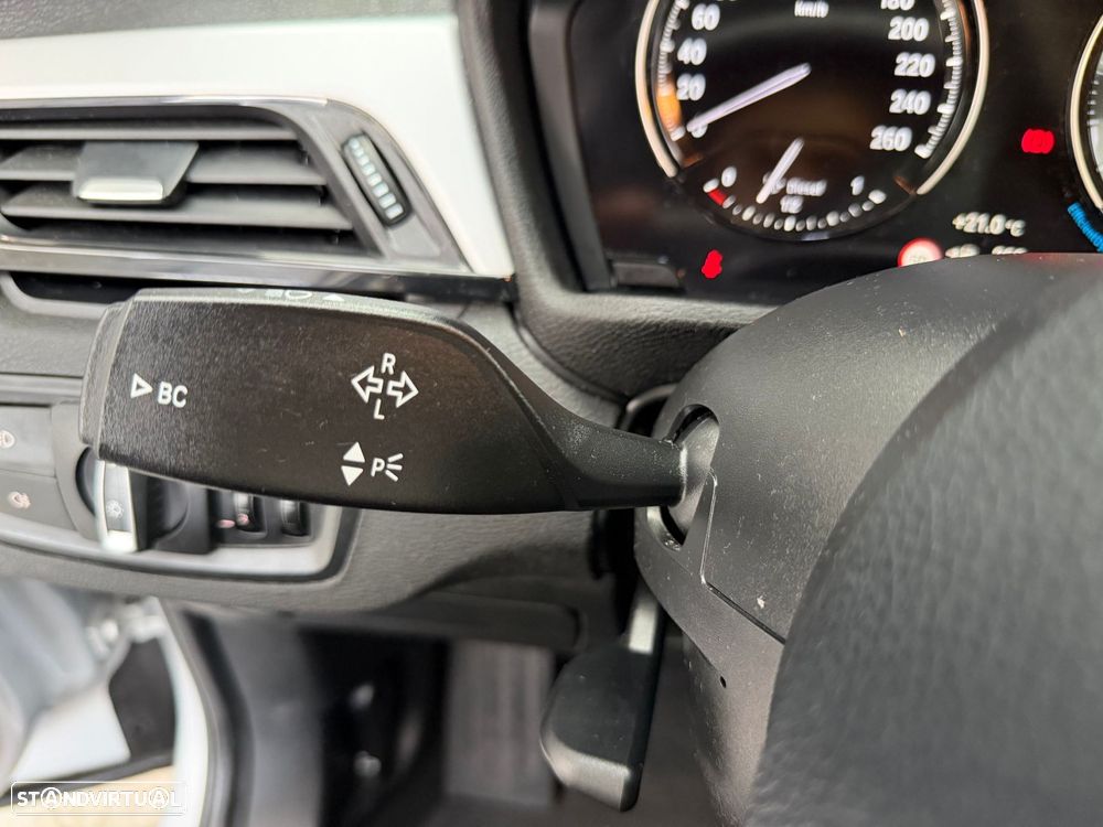 BMW X1 16 d sDrive Auto Line Sport - 26