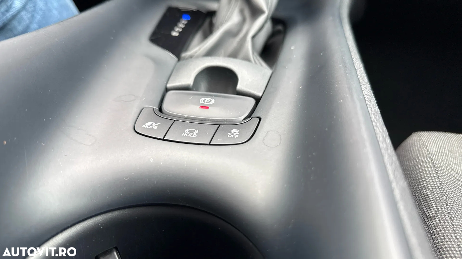 Toyota C-HR 1.8 HSD 122 CP 4x2 CVT Core - 33