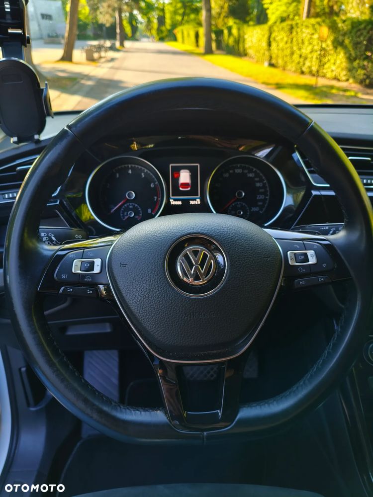 Volkswagen Touran 1.4 TSI BMT Highline DSG - 17