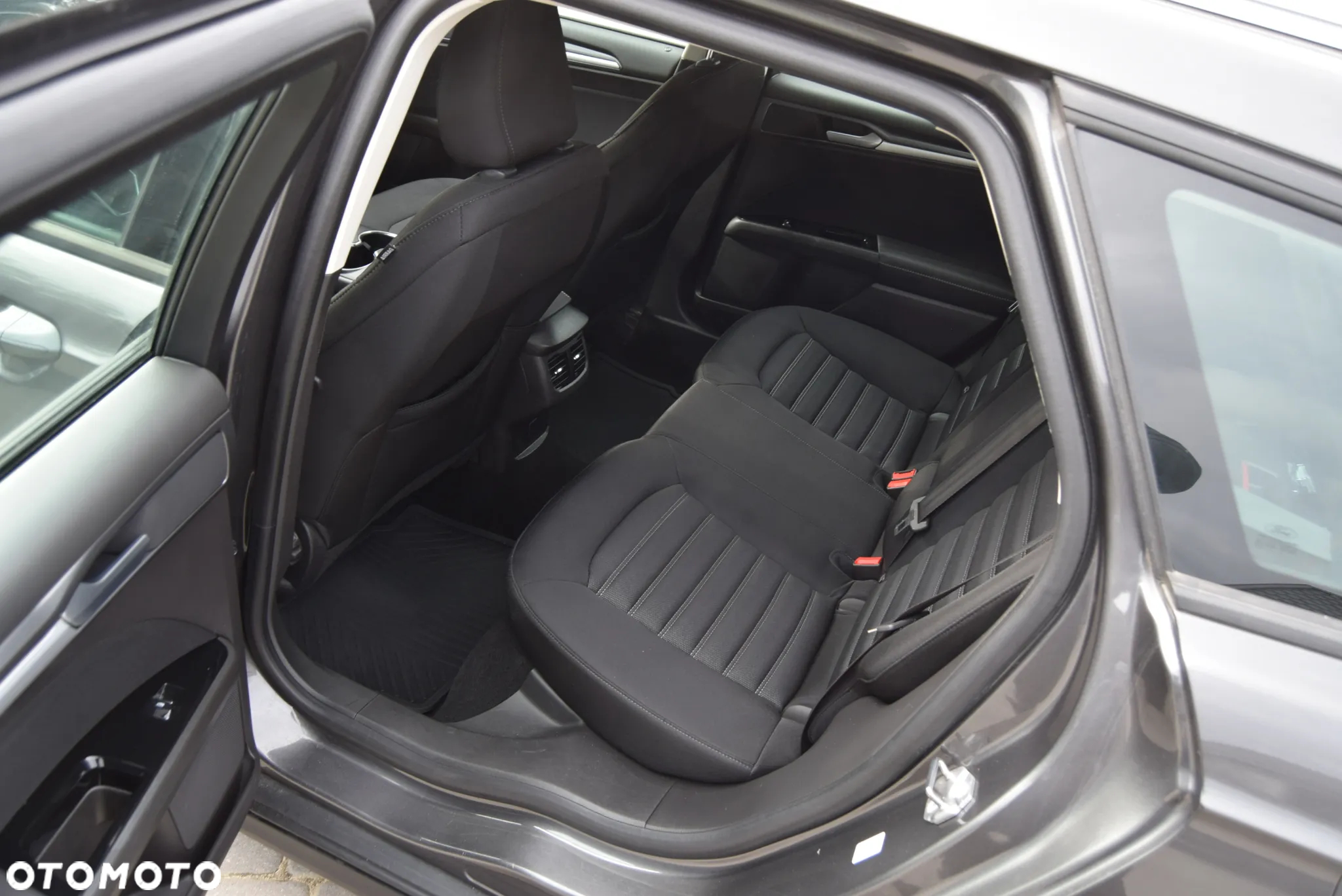 Ford Mondeo 1.5 TDCi Trend - 13