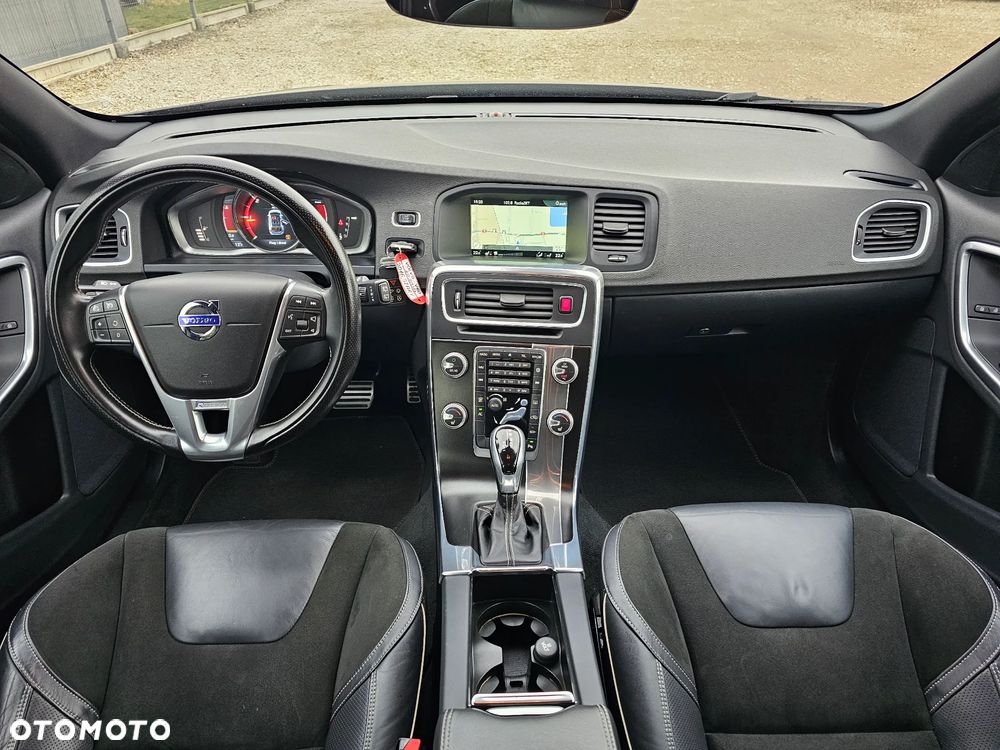 Volvo V60 D3 Geartronic RDesign - 11