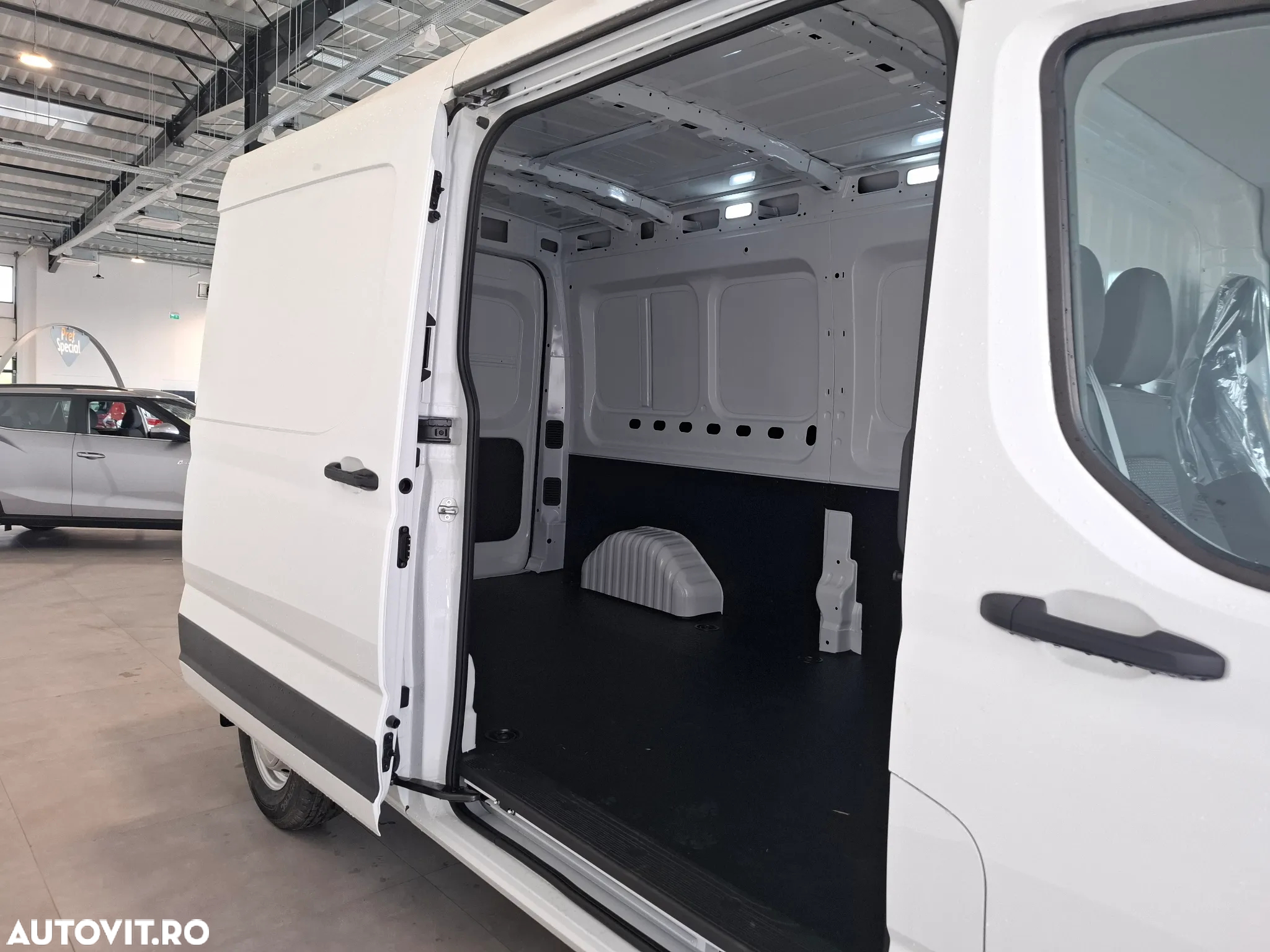 Maxus DELIVER 9 - 14