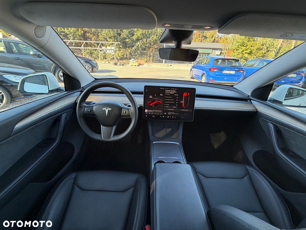 Tesla Model Y RWD - 31