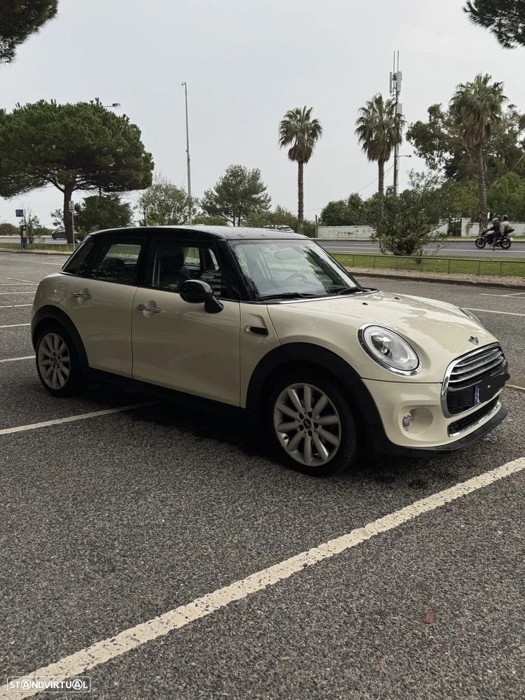 MINI 5 Portas Cooper D Auto - 1