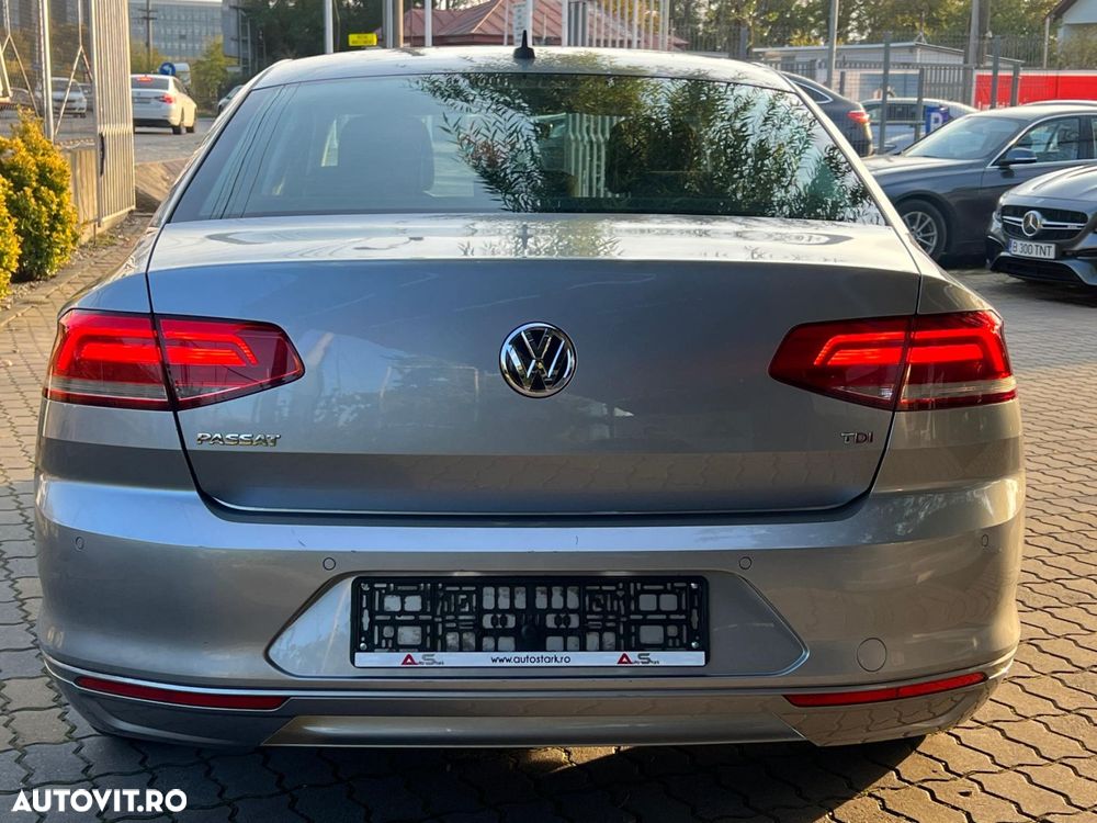 Volkswagen Passat 1.6 TDI DSG Comfortline - 13