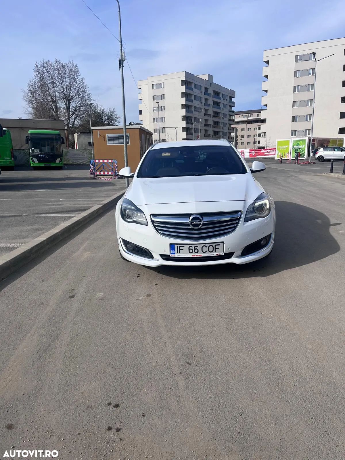 Opel Insignia 2.0 CDTI ECOTEC Country Tourer Aut. - 1
