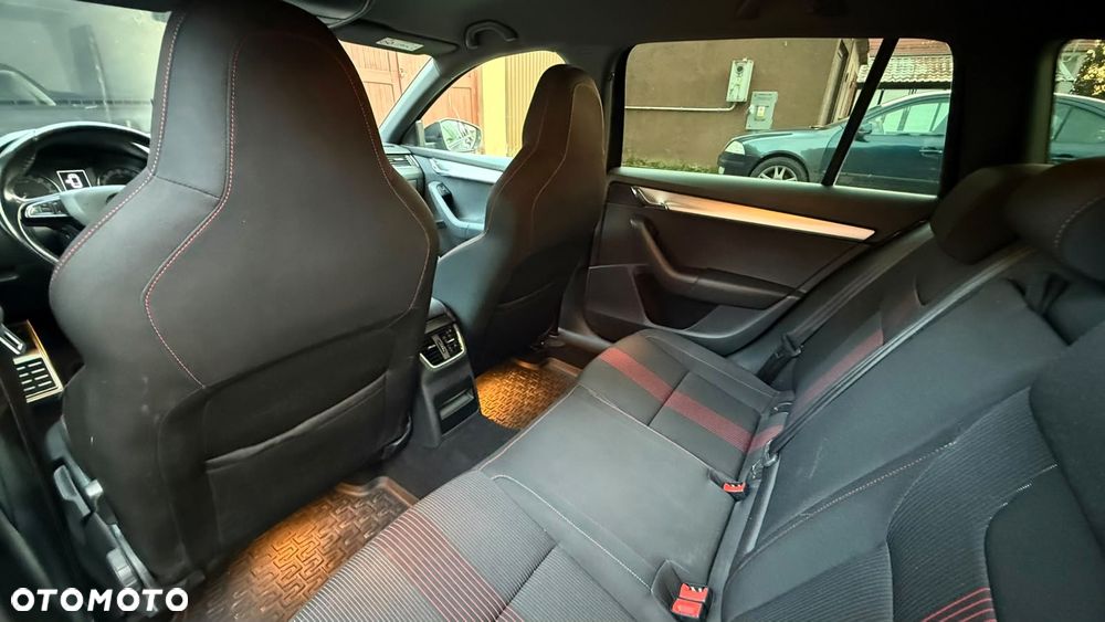 Skoda Octavia 2.0 TDI SCR Ambition DSG - 9