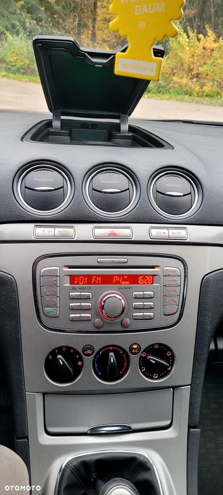 Ford S-Max - 19
