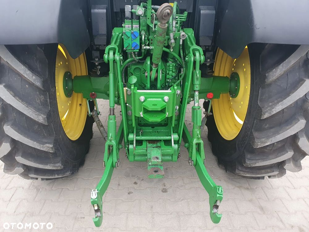 John Deere 6115M - 4