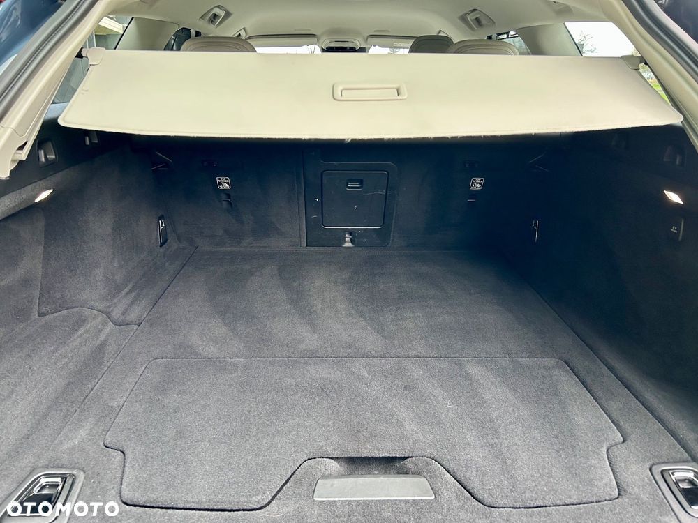 Volvo V90 Cross Country D4 AWD - 13