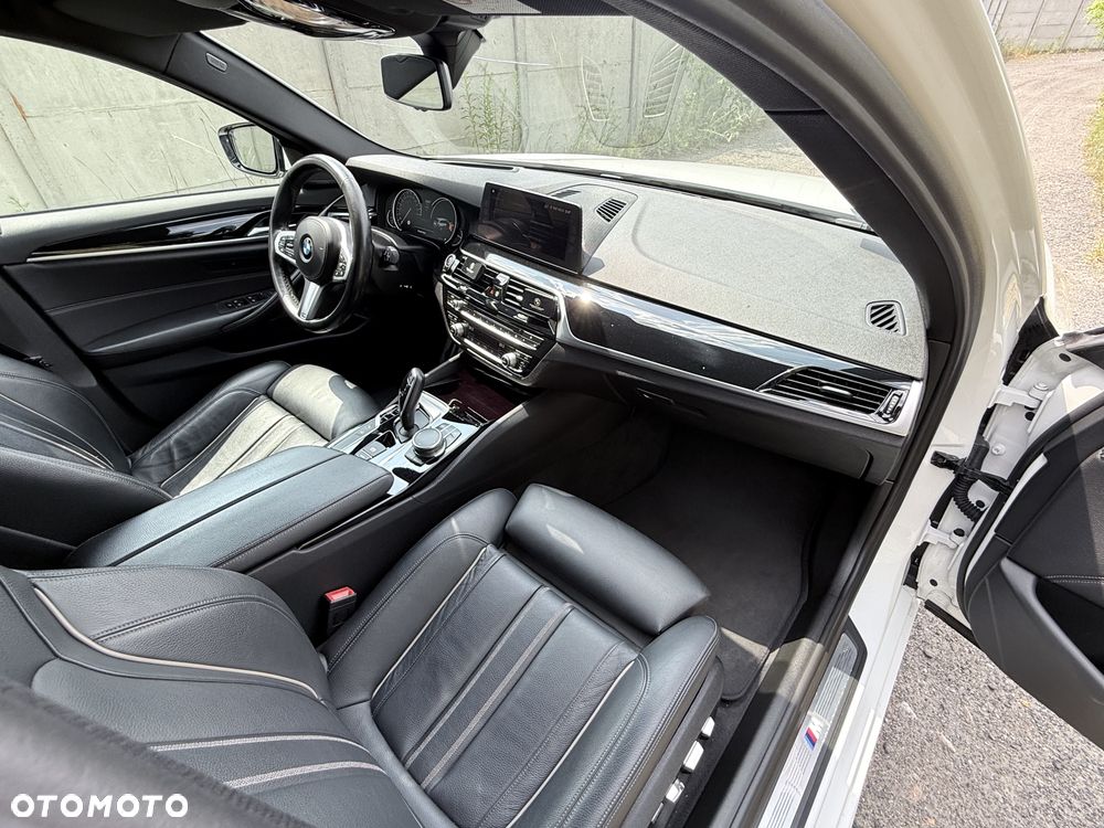 BMW Seria 5 540d xDrive M Sport sport - 12