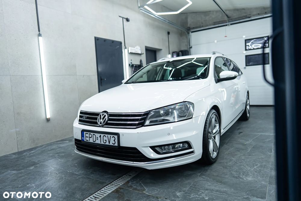 Volkswagen Passat 2.0 TDI DSG BlueMotion Technology R-Line - 6