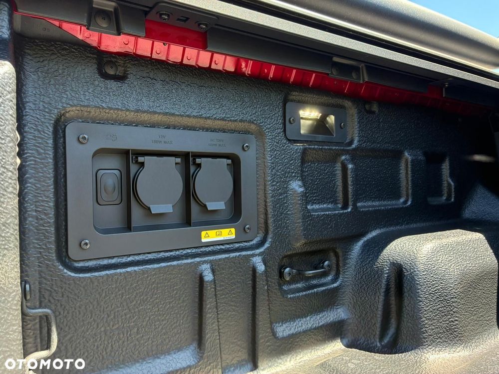 Volkswagen Amarok - 32