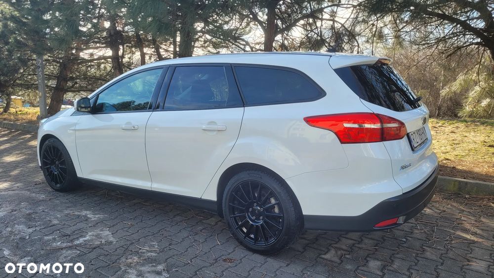 Ford Focus 2.0 TDCi Titanium ASS - 3