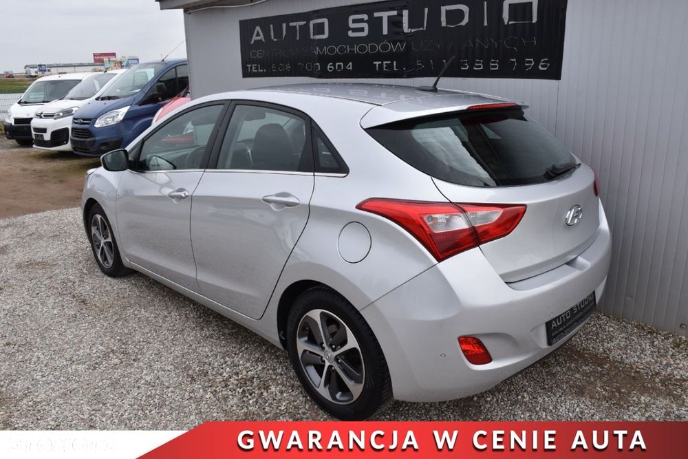 Hyundai i30 1.6 CRDi Fifa World Cup Edition - 33
