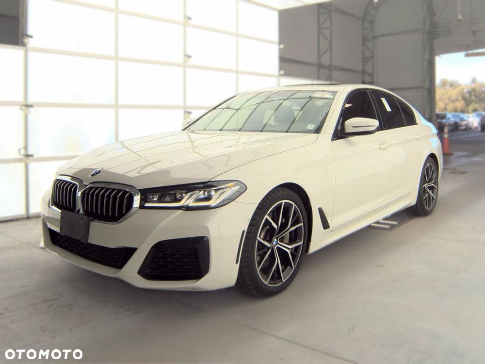 BMW Seria 5 530i xDrive mHEV M Sport sport - 2