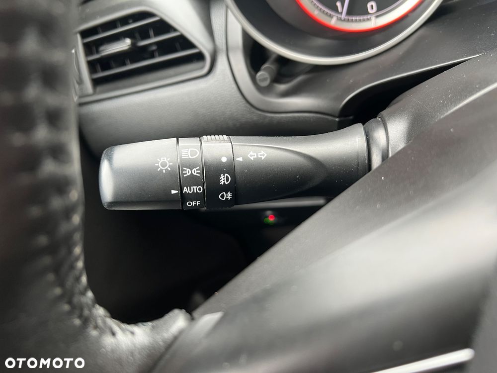Suzuki Swift 1.2 Premium Plus - 23